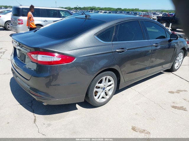 3FA6P0H77FR160172 Ford FUSION SE