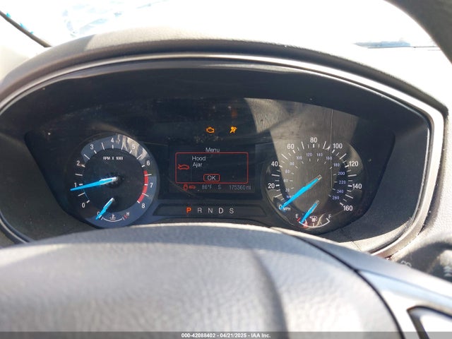 3FA6P0H77FR160172 Ford FUSION SE