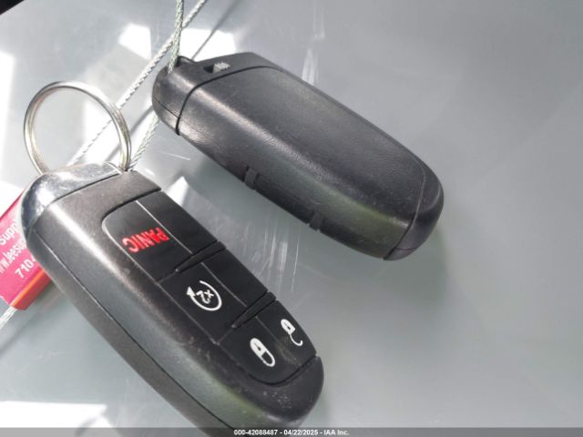 ZACCJABT5GPE09252 Jeep Renegade Latitude