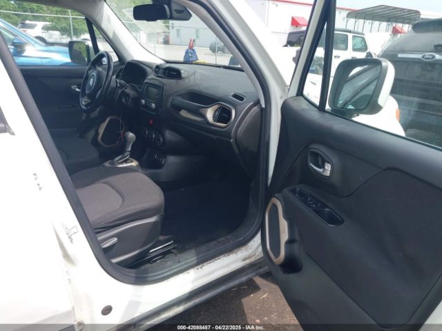 ZACCJABT5GPE09252 Jeep Renegade Latitude