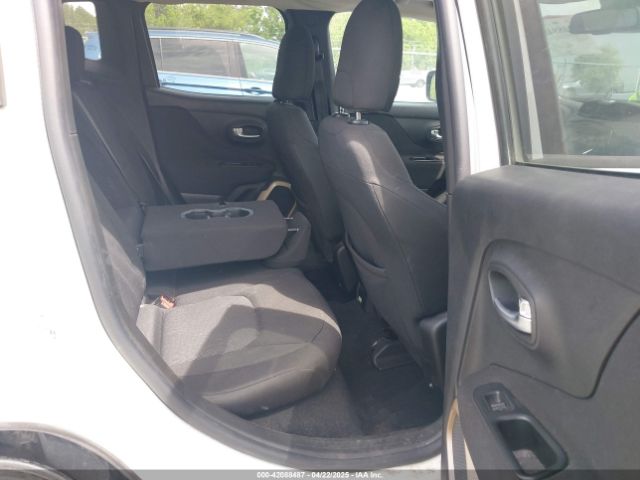 ZACCJABT5GPE09252 Jeep Renegade Latitude