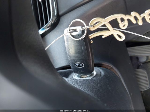 5XXGT4L35HG132474 KIA Optima Lx
