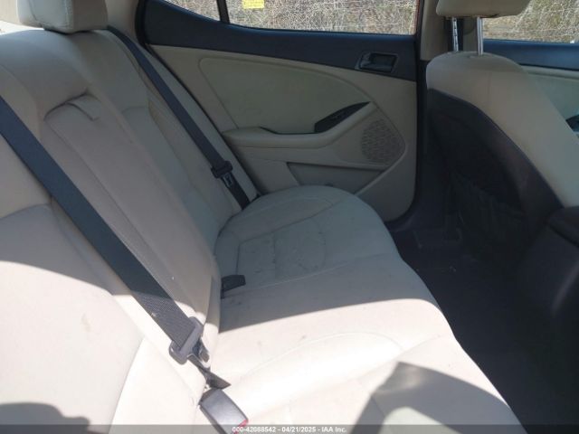 5XXGM4A77EG326177 KIA Optima Lx