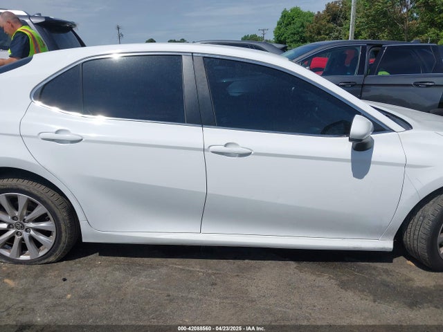 4T1B11HK9JU509107 Toyota CAMRY LE