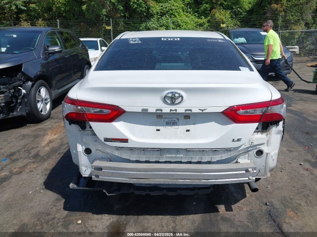 4T1B11HK9JU509107 Toyota CAMRY LE
