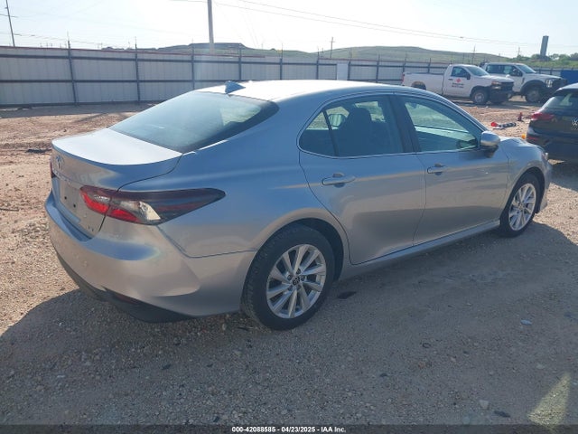 4T1C11AK1NU697349 Toyota CAMRY LE