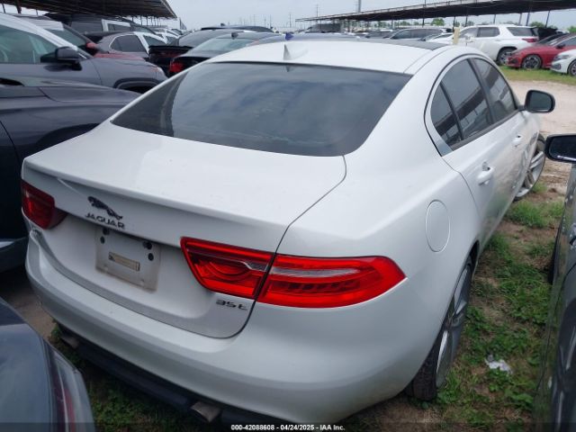 SAJAD4BVXHA965092 Jaguar Xe 35t Premium