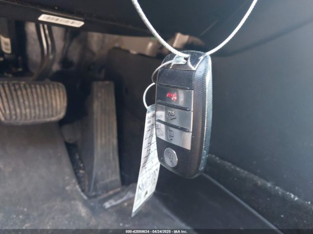 5XXGT4L34KG302976 KIA Optima S