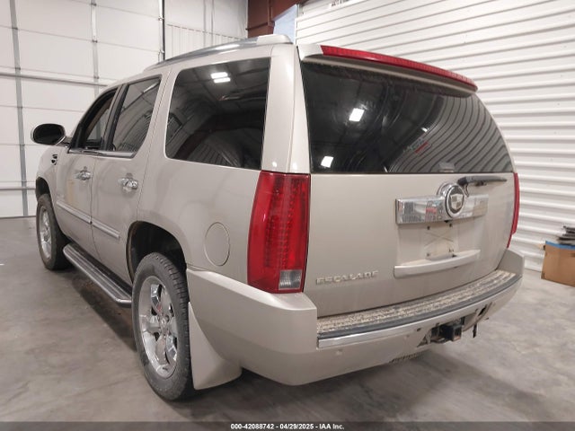 2007 CADILLAC ESCALADE 1GYFK638X7R138864 Photo 2