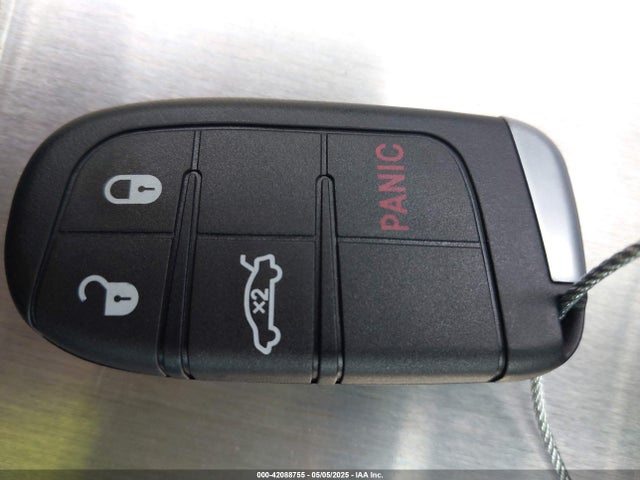1C3CCCAB6GN153196 Chrysler 200 Limited