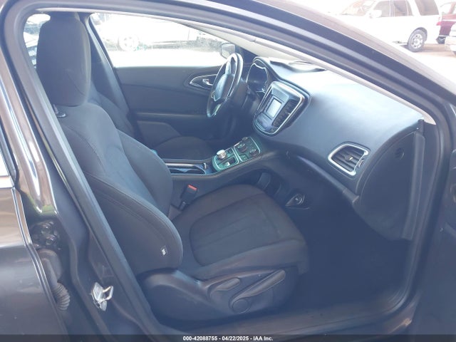 1C3CCCAB6GN153196 Chrysler 200 Limited