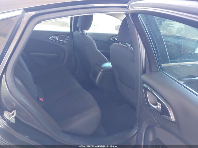 1C3CCCAB6GN153196 Chrysler 200 Limited