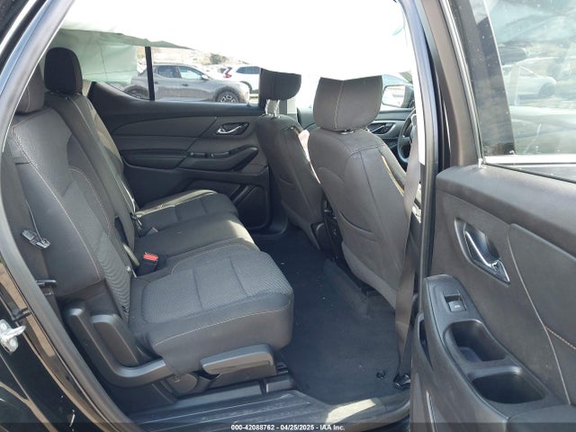 1GNERFKW2KJ105630 Chevrolet Traverse Ls