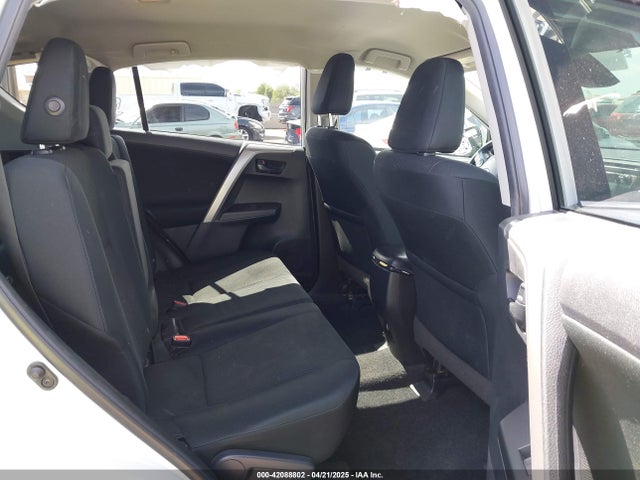 2T3ZFREV4JW424616 Toyota RAV4 LE