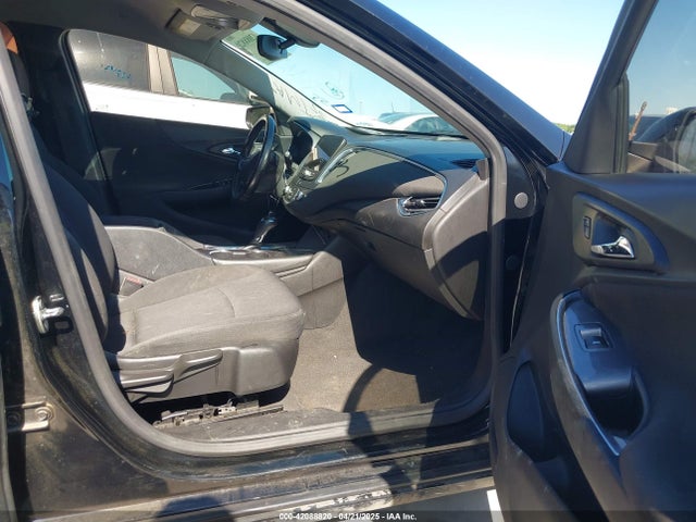 1G1ZD5ST2JF135052 Chevrolet MALIBU LT