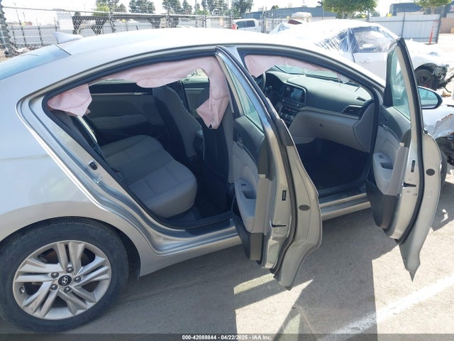 5NPD84LFXLH551559 Hyundai ELANTRA SEL