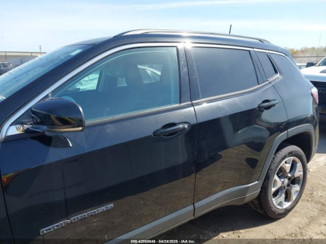3C4NJDCB7JT493851 Jeep Compass Limited 4x4