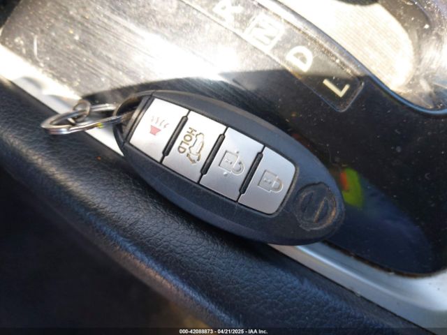 5N1AT2MT5FC784917 Nissan ROGUE SV