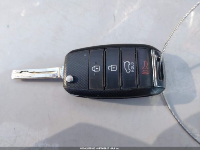 KNDPMCAC5H7121297 KIA Sportage Lx