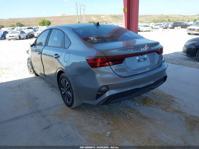 3KPF24AD0RE813081 KIA Forte Lxs
