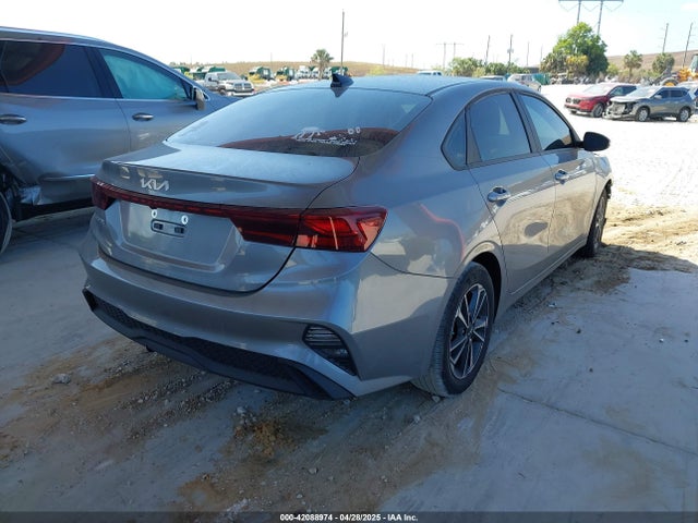 3KPF24AD0RE813081 KIA Forte Lxs