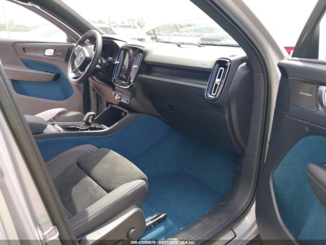 2023 VOLVO XC40 RECHARGE PURE ELECTRIC YV4ED3UM5P2029904 Photo 4