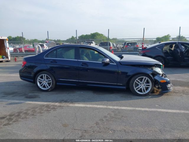 WDDGF8AB1EA945171 Mercedes-Benz C 300 Luxury 4matic/sport 4matic