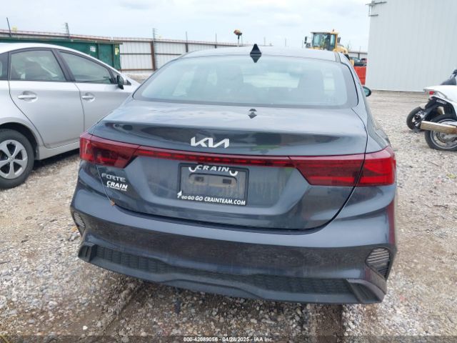 3KPF24AD6RE841015 KIA Forte Lxs