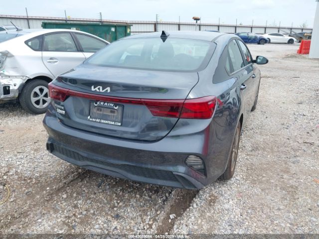 3KPF24AD6RE841015 KIA Forte Lxs