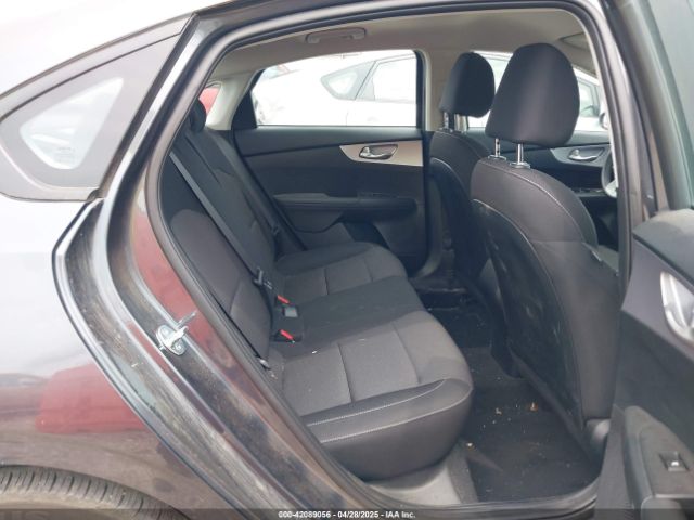 3KPF24AD6RE841015 KIA Forte Lxs