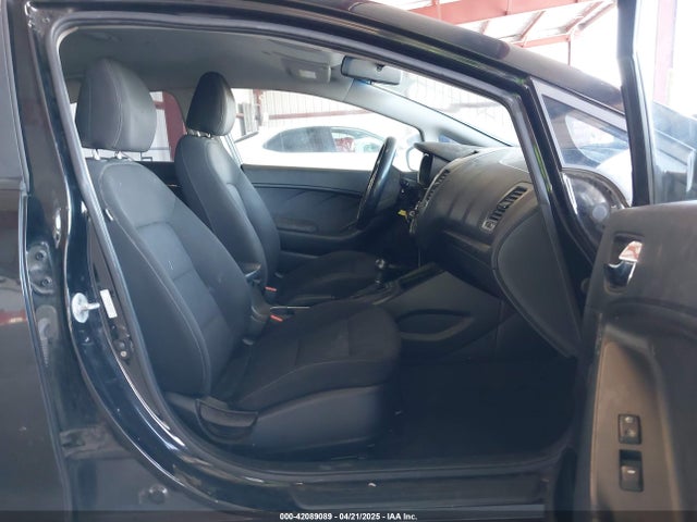KNAFK4A60G5581458 KIA FORTE LX