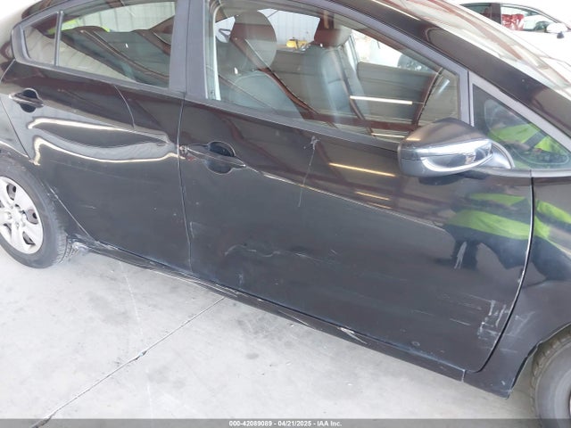 KNAFK4A60G5581458 KIA FORTE LX