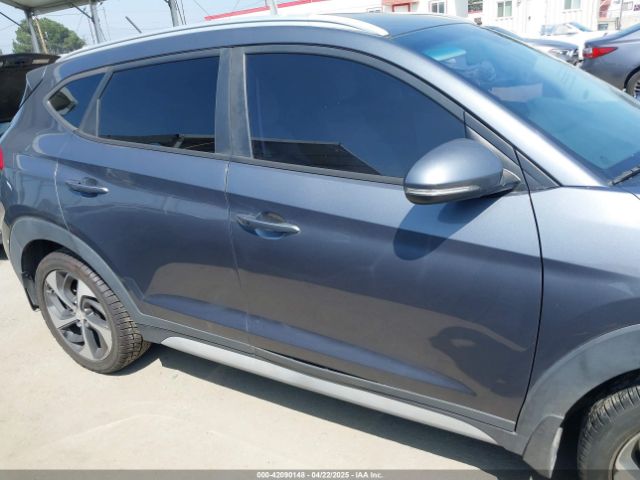 KM8J33A26HU385271 Hyundai Tucson Sport