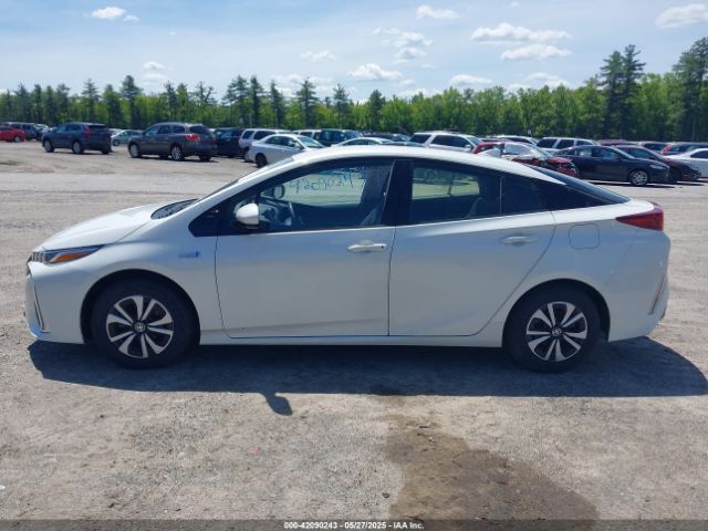 JTDKARFP9H3061839 Toyota Prius Prime Plus