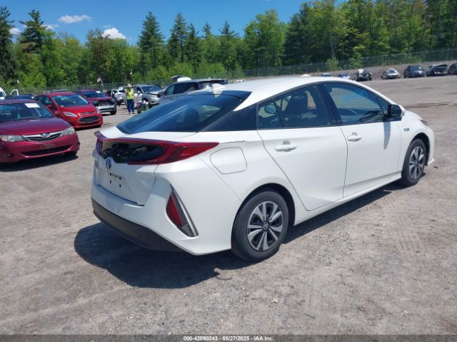 JTDKARFP9H3061839 Toyota Prius Prime Plus