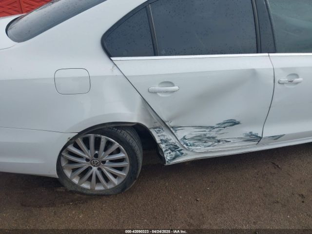 3VWL07AJ4GM243585 Volkswagen Jetta 1.8t Sel