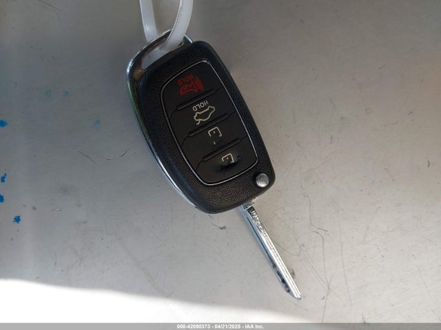 5NPE24AF5FH257094 Hyundai SONATA SE
