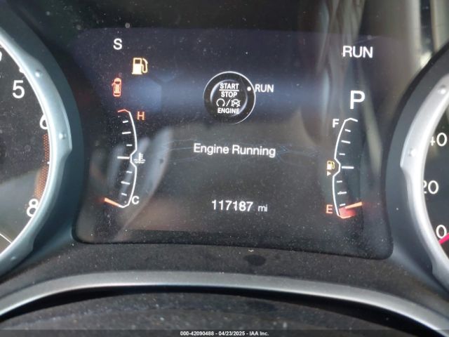 3C4NJCCB1LT123329 Jeep 2020