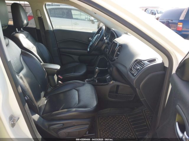 3C4NJCCB1LT123329 Jeep 2020