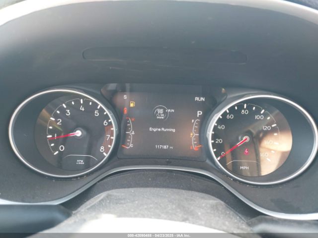 3C4NJCCB1LT123329 Jeep 2020