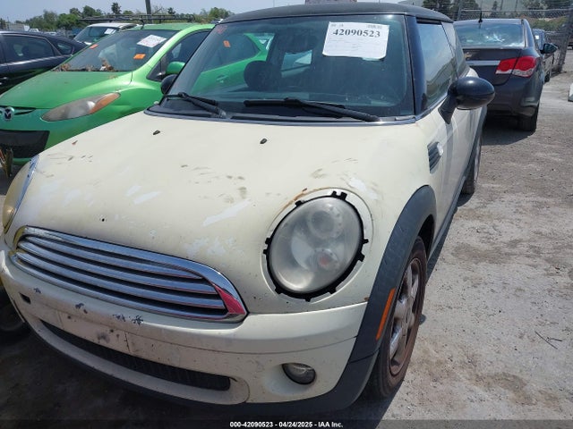 2009 MINI COOPER WMWMF33569TU75508 Photo 5