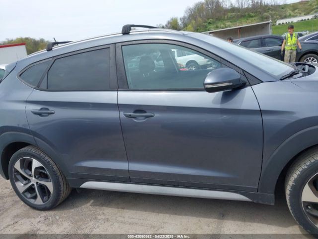KM8J3CA21HU407189 Hyundai Tucson Sport