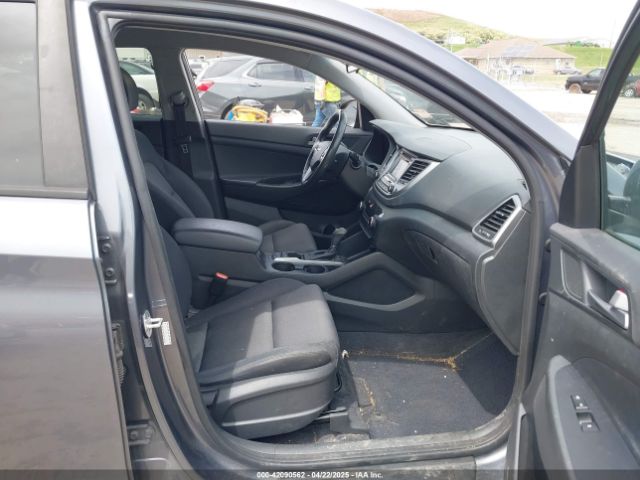 KM8J3CA21HU407189 Hyundai Tucson Sport