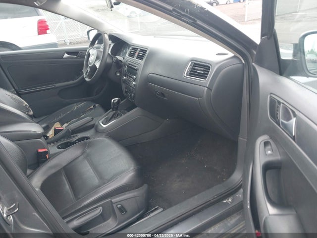 3VWD17AJ0EM246966 Volkswagen Jetta 1.8t Se