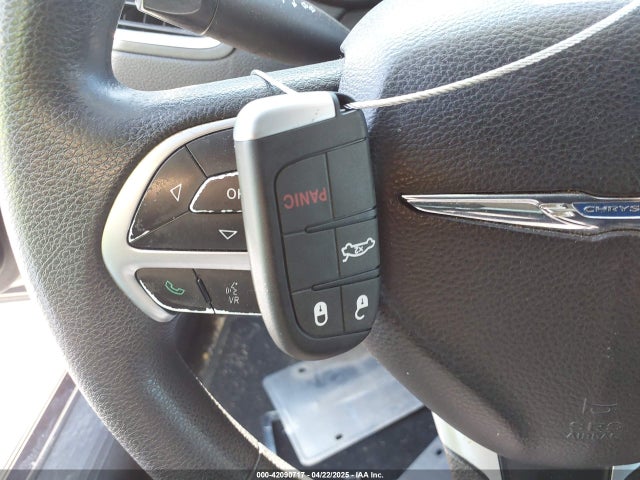 Chrysler 200 Limited 2015 1C3CCCABXFN706446 Image 11