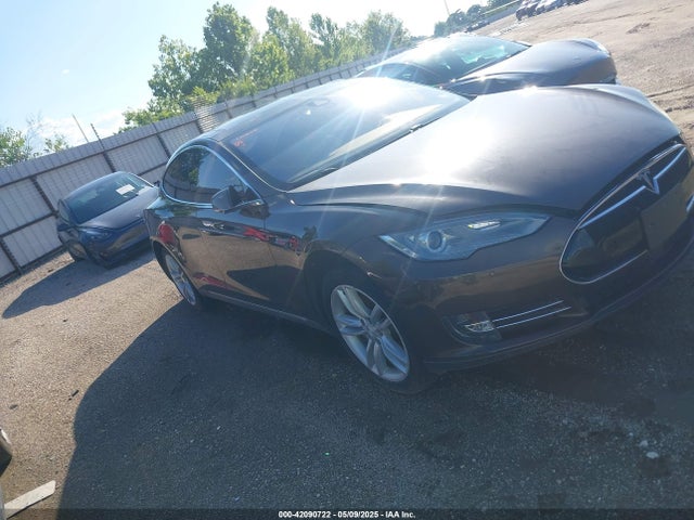 2015 TESLA MODEL S 5YJSA1H16FFP66673 Photo 0