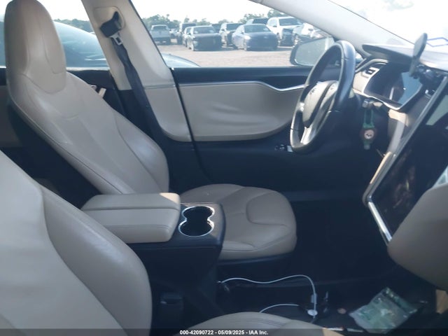 2015 TESLA MODEL S 5YJSA1H16FFP66673 Photo 4