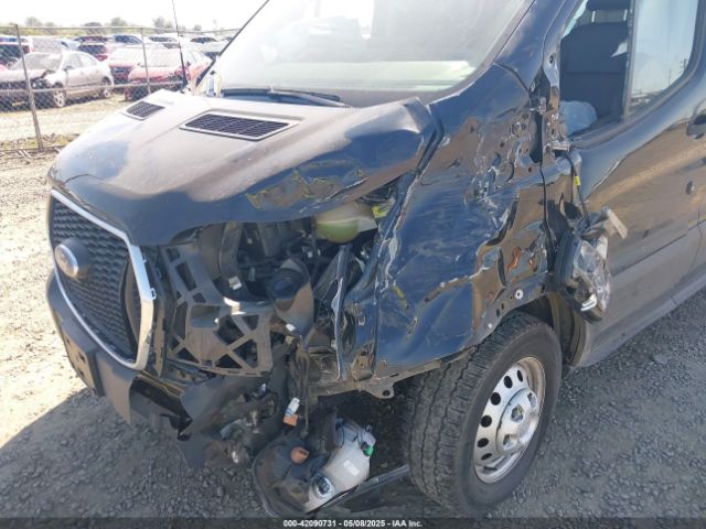 1FTYE2Y82NKA36083 Ford Transit-150