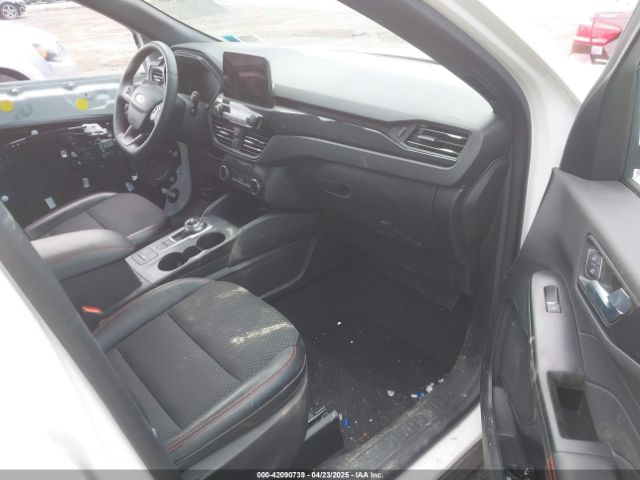 1FMCU9NZ0RUA27634 Ford Escape St-line Select