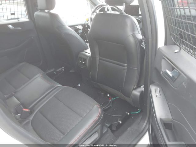1FMCU9NZ0RUA27634 Ford Escape St-line Select